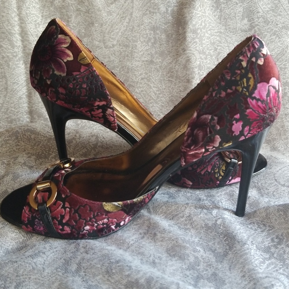 Carlos Santana Heels
